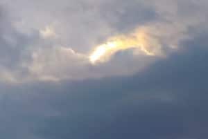 Arc of energy in a storm cloud 